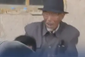 【与女友相识9年，#《变形计》王晨正结婚了  ！如今已是百万粉丝网红】5月31日，曾因参与真人秀节目《变形计》第八季而受到关注的城市主人公王晨正与女友步入婚姻殿堂，与女友相识已9年。领证前专程回青海去爷爷坟前磕头报喜，王晨正说“若您想来，就化作蝴蝶或小鸟飞来。”王晨正曾花十几万为爷爷盖房，每年给爷爷扫墓。（极目新闻）