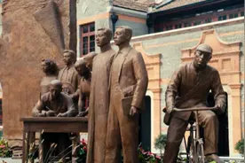 “我们在上海秘密工作，那是#吊起脑袋在干革命”视频封面