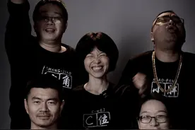 诗朗送 《我爱上班》由职场三害选送 作者：来自网络 视频封面