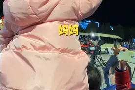 神舟十三号航天员出征，王亚平女儿在现场为妈妈加油！你是女儿的骄傲！视频封面