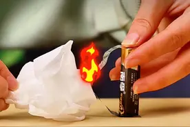 这不是魔术，而是生活中常见的科学现象，经常带孩子玩，不仅提升科学思维，还能打下坚实的物理化基础#科普 #科学小实验 #在家做实验 #亲子互动视频封面