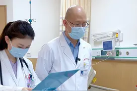 主任查房日常 胸口，后背痛，是什么原因？#中医 #中医养生 #医生日常 #医者仁心 #医学科普视频封面