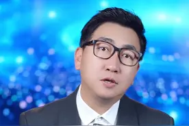 “雪姨”杀疯了！穿婚纱走秀简直美到“逆天” #王琳#惊艳瞬间#冻龄女神视频封面