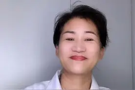 保护心脏朝左睡好还是朝右睡好？#睡眠#保护心脏  #硬核健康科普行动  #全民健康素养提升 #年度健康知识干货大赏视频封面