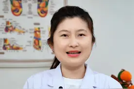 得了荨麻疹，浑身瘙痒难耐，记好简单2招 #医学科普 #中医 #中医养生 #荨麻疹 #科普一下视频封面