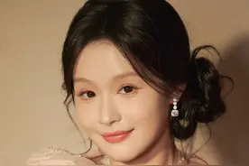 短剧演员和顶流女星无滤镜下怼脸差距，余茵星味打折，王格格颜值扛打，白鹿美的移不开眼#余茵 #王格格 #白鹿 #娱乐评论大赏 #内容启发搜索视频封面