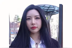 假如面容姣好身材火辣的女秘书视频封面