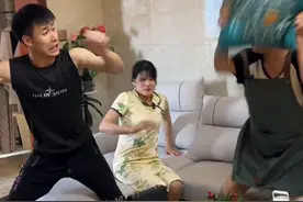 强硬的婆婆 女人要把婆婆赶回乡下！竟是为了让自己父母住进来霸占房子！！视频封面