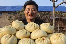 民间传统美食猪油渣包子，满满小时候的回忆，一口下去油香四溢视频封面