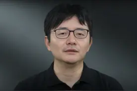每个人的AI智驾时代正在到来，今晚19:00， 我将与@极越夏一平 @差评君 @晓北-城市私家车 开启一场关于AI智驾如何革新驾驶体验，成为购车新关键的深度对话。即刻预约抖音独家直播，有机会赢取极越01半年深度体验权哦！ #AI百业傅盛对谈 #跟傅盛学AI #大咖观察 #大有学问 #极越01视频封面
