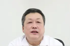 孩子出现这些情况，预示着心理正遭受困扰。 #青少年心理 #哈尔滨精神科医生邓学钦视频封面