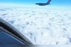 “双20”空中通话致敬志愿军忠烈（来源：人民空军）