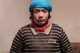 定西寻亲：五旬女子被救助，疑似天水人，穿黑白条纹上衣、绿色裤子图片