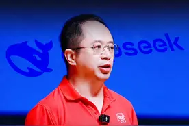 DeepSeek遭受国家级网络攻击，360支持国产大模型发展 #deepseek #周鸿祎