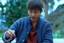 这碗凉面，做法简单，吃着爽口，朴实无华却让人百吃不厌。每一口都满是农村生活的闲适与美好！#农村美食 #凉面 #我的农村生活 #新农人计划2025