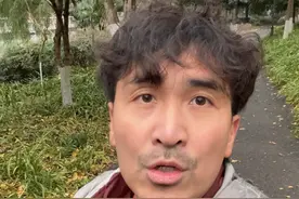 同学们家长们!英语专业别怕，只要我们打开思路，一片光明！#留学 #教育 #学历 #升学规划 #暴叔讲留学 @暴叔讲升学规划 @暴叔讲家庭教育 @站在暴叔背后的男人