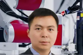 最近，节卡机器人科创板IPO获上交所受理。如果上市成功，有望成为“国产协作机器人第一股”。

值得一提的是，这家公司的创始人李明洋原本毫无机器人行业从业经验，他能成功进军机器人行业，一个重要原因是找到了母校上海交大的教授做外援。#上海交大  #机器人  #科创板  #创业  #科技  #商业视频封面