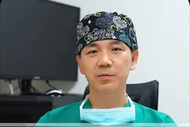 如果您有头晕反复、天旋地转的症状，千万要重视，提早排查！#脑血管病 #脑血管狭窄 #头晕 #何川医生 #换季健康攻略   @抖音医疗健康小助手视频封面