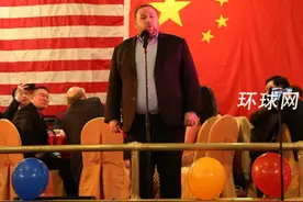 美国歌手在波士顿庆春节活动上，倾情演唱《我爱你中国》，字正腔圆，高亢嘹亮视频封面