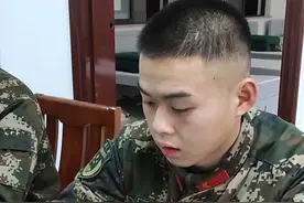 当战友知道你第一次外出约会时……（李希铭 李明涛/O）视频封面