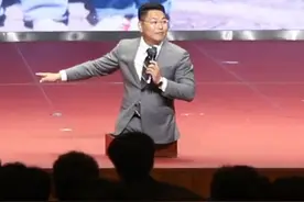 一步一脚印，一印生一花，愿朋友们一路繁花似锦@陈州工作室 @抖音短视频 #无腿勇士陈州 #正能量 视频封面