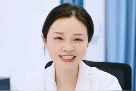 孩子脸上的这些疙疙瘩瘩别乱抠，处理不好后果很严重，这四种#常见病 ，皮肤科医生一条视频告诉你#痘痘 #闭口 #青春期 #硬核健康科普行动视频封面