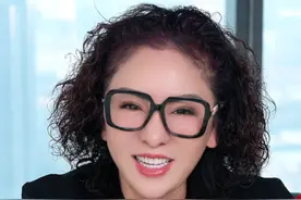 给蔡明妹妹念念不忘“咖喱牛腱”的秘方，也分享给爱吃的闺蜜们 #向太 #蔡明 #一路繁花 #咖喱牛腱 #向太私房菜视频封面