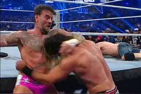 2025王室决战大赛 三个被淘汰的人 场下失控干架
新仇旧恨一起算 #WWE #罗门伦斯 #赛斯罗林斯 #CM朋克 #2025王室决战大赛视频封面