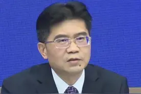 广东每年择优支持工业领域大模型和应用解决案例，每个给予最高800万元奖励#高新科技产业发展看广东 #机器人 #人工智能视频封面