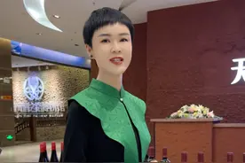 中信尼雅深耕葡萄酒酿造技术多年，以其雄厚的品质实力和绿色的生产理念成为葡萄酒行业的佼佼者，每一滴，都是穿越千年的浪漫邂逅。#葡萄酒 #新疆葡萄酒 #好喝不贵 #贺娇龙视频封面