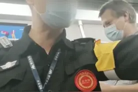 深圳地铁一保安要求乘客给外国人让座遭质疑。视频封面