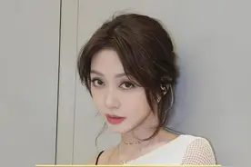 为何镜头不拍薛凯琪下半身？路透视频曝光，才知有多么不忍直视#娱乐评论大赏 #内容启发搜索 #薛凯琪 #娱乐八卦 #张杰 #明星资讯