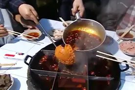 火锅“老油”文化 到底该不该保留？#重庆火锅视频封面