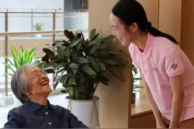 11年间退休人员养老金翻倍!企业退休养人员月均养老金提升到3162元，城乡居民养老金从82元提高到214元 #养老金   #政策视频封面