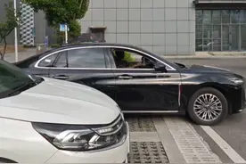 转弯看A柱，出库看B柱，倒车看C柱 新手司机开车上路，总是没有车感，所以，经常发生剐蹭，其实，咱们车上的A柱，B柱，C柱，都可以帮助我们提升车感，避免剐蹭，今天呢，我就把它们的正确使用方法，分享给你，干货很多，一定要认真观看 #驾驶技巧 #每天一个用车知识 #开车技巧 #新手上路 #抖音汽车视频封面