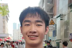 6月7日下午，2025高考数学结束，一位未来想当兵的深圳考生，在接受深视新闻记者采访时表示，感觉数学考试不算难也不算简单。#2025高考数学难度