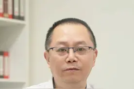 手脚麻木膝盖痛，试试几毛钱的丝瓜络 #手麻 #脚麻 #丝瓜络 #中医 #硬核健康科普行动视频封面