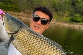 借我一盆土豆，我去钓鱼还给您吃 #原来钓鱼才是抖音运动顶流  #2025dou来钓鱼  #dou是钓鱼人 #又到了春天钓鱼的季节 #钓鱼人为了钓到大鱼有多拼