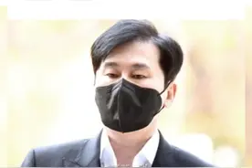 #前YG社长杨贤硕有期徒刑3年 因涉嫌报复威胁的罪名，被要求判处有期徒刑3年 。不愧是你yg，好抓马呀！