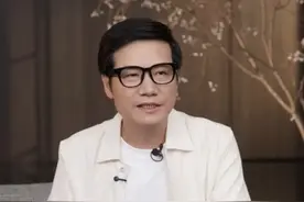 雷军回应针对YU7拦截话术 “大可不必，不建议同行这么做” 在7月2日晚间的雷军返场直播中，雷军回应了友商针对小米YU7拦截应对话术一事。#雷军回应个别车企对小米的诋毁 #雷军YU7返场直播 #雷军