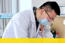 患者持续性房颤，室早27000到院治疗 患者房颤发作，室性早搏27000来就医，微创射频消融手术治疗，十几年内没问题#房颤 #室早 #心血管内科刘波医生视频封面
