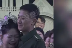 军人弟弟横跨半个中国参加姐姐婚礼 看到弟弟后姐姐哭成泪人 网友：姐弟情深 让人感动#姐弟 #感动视频封面
