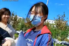 女儿永远是爸爸的掌上明珠，不管多大都会被父亲捧在手心上！ #爸爸的小棉袄 #爸爸的小公主 #女儿奴爸爸视频封面