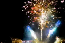 2025上海宝山区美兰湖春节烟火晚会 #热点