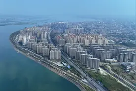 #老河口 城南飞到#谷城冷集  大桥中间位置 ，是两地分界线视频封面