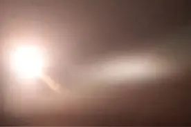 伊拉克民兵突袭以色列：远程巡航导弹腾空而起 直扑目标区视频封面
