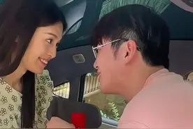 认识1206天后，在621夏至这天，杭州00后小伙造了100多个Labubu的花园婚礼向女友求婚：陪我骑电动车的女孩，今天单车变汽车了，你愿意嫁给我吗？#小伙爆改百只Labubu婚礼告白 #Labubu