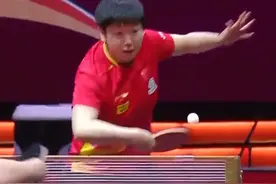 恭喜孙颖莎成功卫冕！2025多哈世乒赛女单决赛，孙颖莎4比3战胜王曼昱，夺冠～（央视频号：5@体坛）