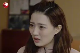 校园枪击事件传开，顾念父母直接“突袭”顾念宿舍，并带她去住酒店，还要求她穿上防弹衣上课。面对父母的“强制爱”，顾念一整个大崩溃…… #徐璐  #郝平  #乔于庭  #东方卫视我的世界你好