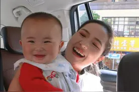 汪师带媳妇去给老丈人过生日，没想到老丈人直接说以后不尔他啦?幸好汪师早有准备啊！苏老鹰就不上道了#记录生活视频封面